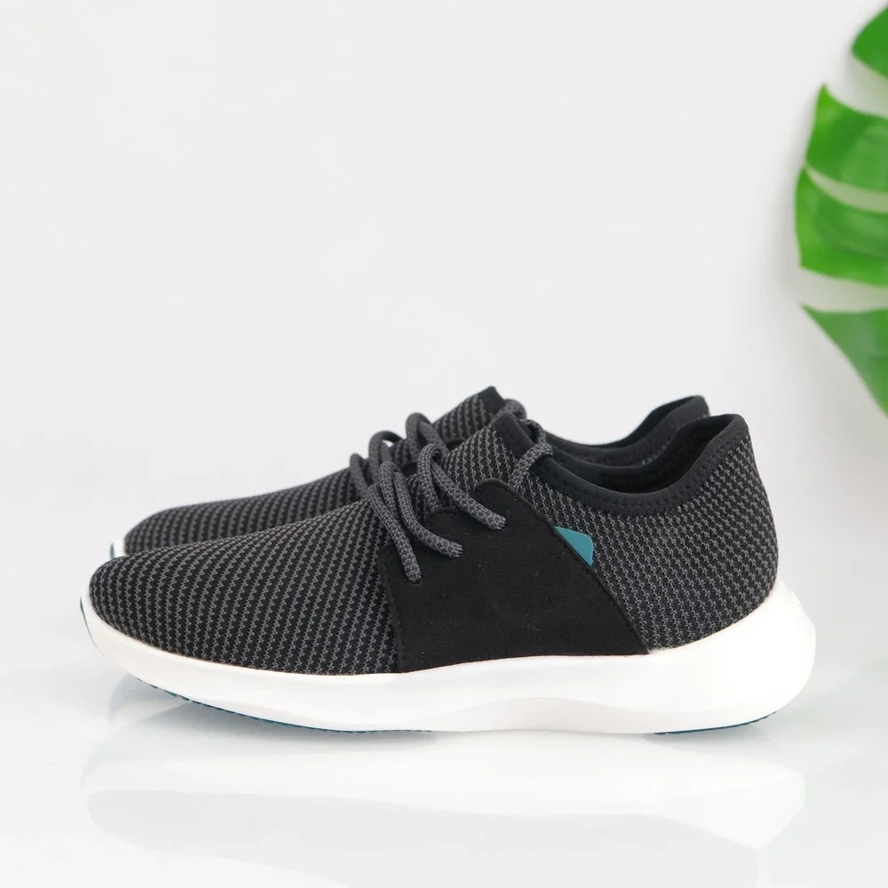 Vessi Shoes Womens Everyday Classic Sneaker Size 6 Waterproof Black Knit Comfort